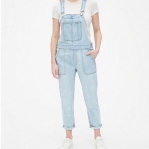 GAP Cropped Overalls